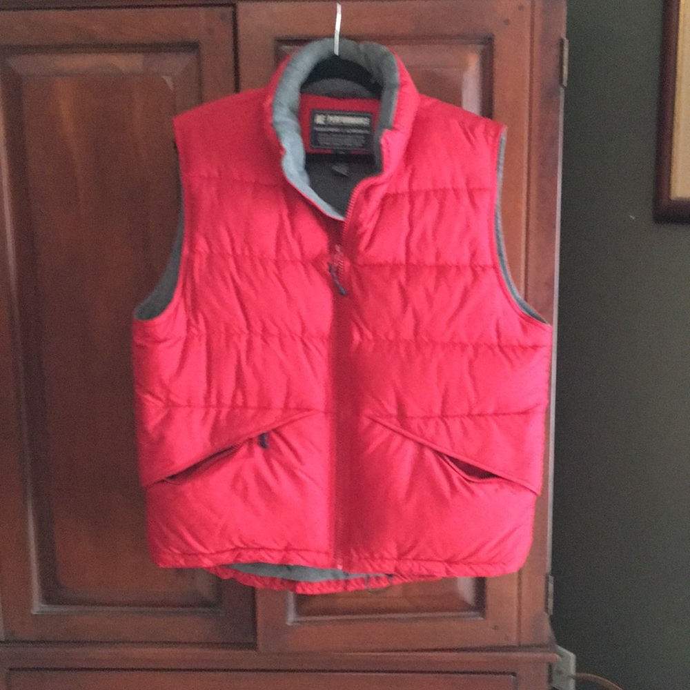 American Eagle puffy vest